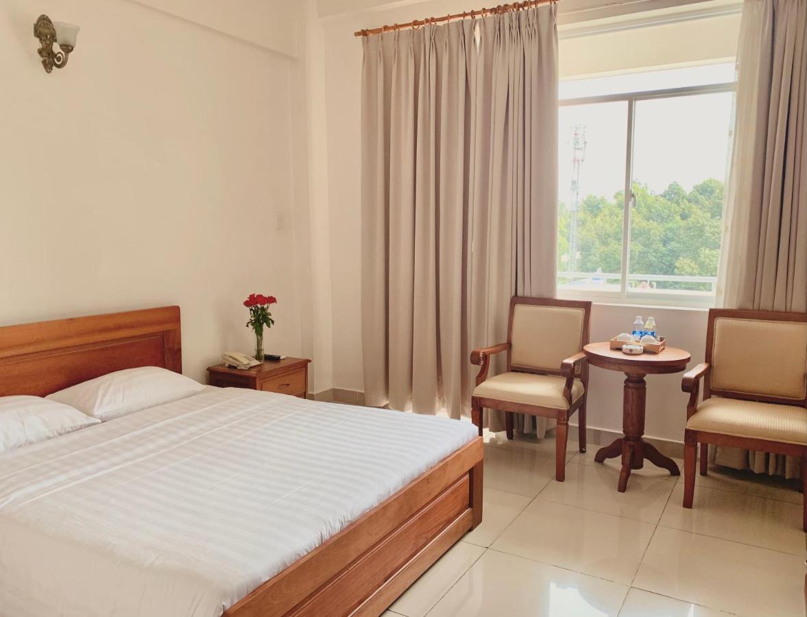 Tan Son Nhat 2 Hotel Хошимин Экстерьер фото